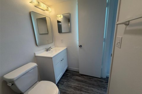 Condo in Sarasota, Florida, 2 bedrooms  № 2150999 - photo 13