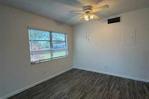 Condo in Sarasota, Florida, 2 bedrooms  № 2150999 - photo 4