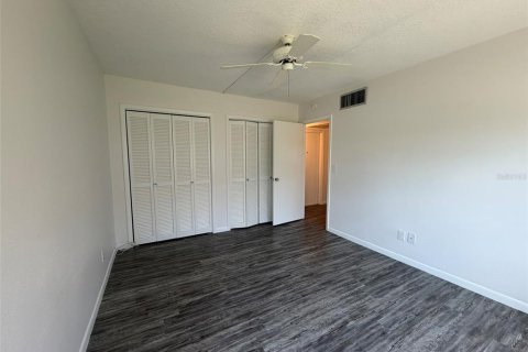 Condo in Sarasota, Florida, 2 bedrooms  № 2150999 - photo 12