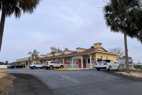 Immobilier commercial à Mount Dora, Floride 260.13 m2 № 2148048
