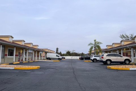 Immobilier commercial à louer à Mount Dora, Floride: 260.13 m2 № 2148048 - photo 2