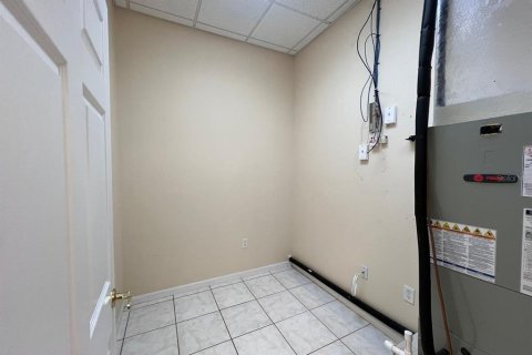 Immobilier commercial à louer à Mount Dora, Floride: 260.13 m2 № 2148048 - photo 21