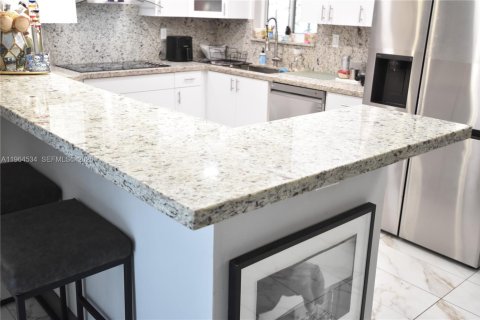 Casa en venta en Hollywood, Florida, 3 dormitorios, 131.55 m2 № 2026804 - foto 3