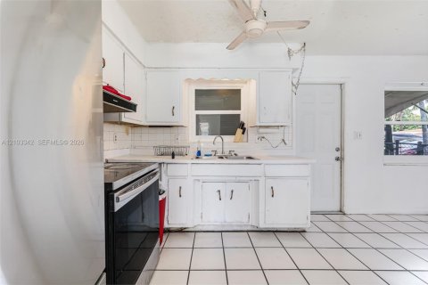 Villa ou maison à vendre à Miramar, Floride: 3 chambres, 123.37 m2 № 2411974 - photo 13