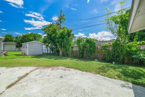 Villa ou maison à vendre à Miramar, Floride: 3 chambres, 123.37 m2 № 2411974 - photo 25