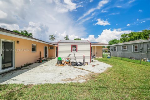 Villa ou maison à vendre à Miramar, Floride: 3 chambres, 123.37 m2 № 2411974 - photo 28
