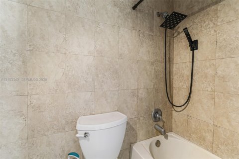 Villa ou maison à vendre à Miramar, Floride: 3 chambres, 123.37 m2 № 2411974 - photo 16