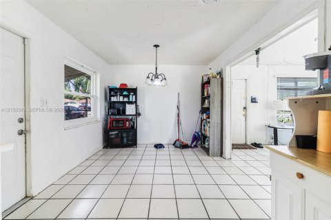 Villa ou maison à vendre à Miramar, Floride: 3 chambres, 123.37 m2 № 2411974 - photo 12