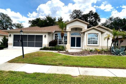 House in Hudson, Florida 3 bedrooms, 179.21 sq.m. № 2166756