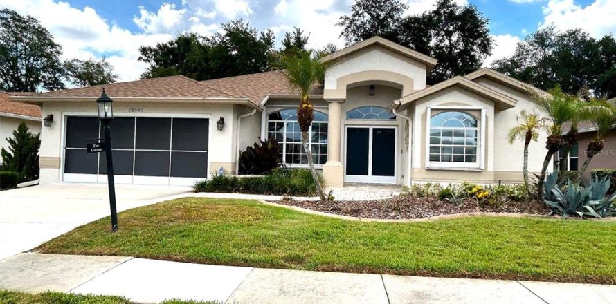 House in Hudson, Florida 3 bedrooms, 179.21 sq.m. № 2166756