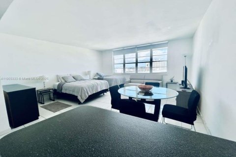 Condominio en alquiler en Miami Beach, Florida, 51.1 m2 № 1955660 - foto 4