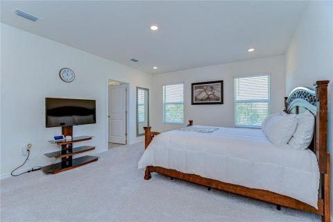 House in Wesley Chapel, Florida 4 bedrooms, 256.04 sq.m. № 1720456 - photo 30