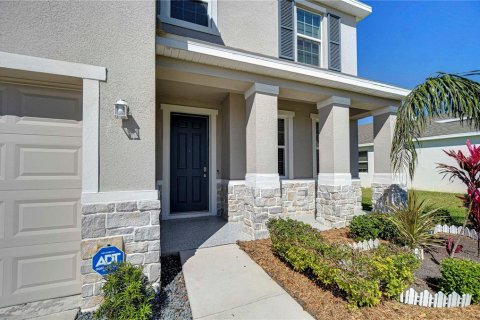 House in Wesley Chapel, Florida 4 bedrooms, 256.04 sq.m. № 1720456 - photo 6