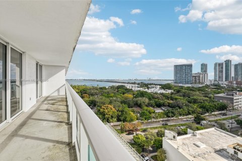Condo in Miami, Florida, 2 bedrooms  № 1729610 - photo 24