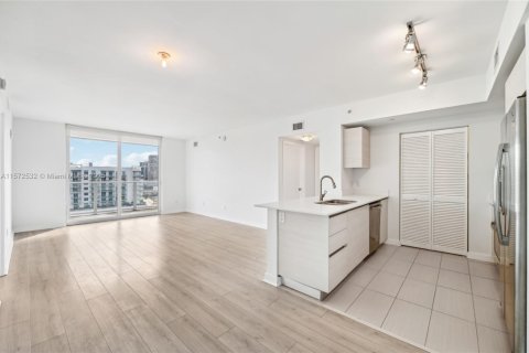 Condo in Miami, Florida, 2 bedrooms  № 1729610 - photo 6