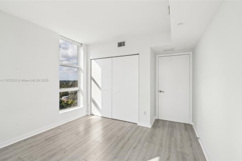 Condo in Miami, Florida, 2 bedrooms  № 1729610 - photo 14