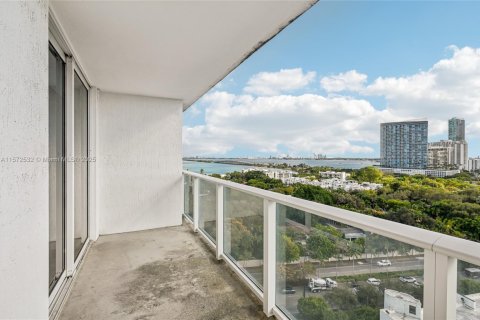 Condo in Miami, Florida, 2 bedrooms  № 1729610 - photo 22