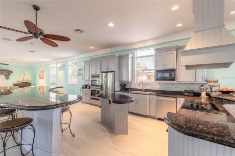 Villa ou maison à vendre à New Smyrna Beach, Floride: 5 chambres, 432.18 m2 № 1786042 - photo 6