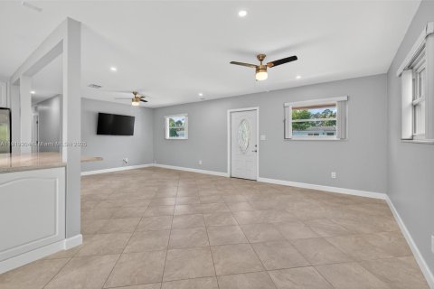 Villa ou maison à vendre à South Miami, Floride: 3 chambres, 118.36 m2 № 1974728 - photo 23