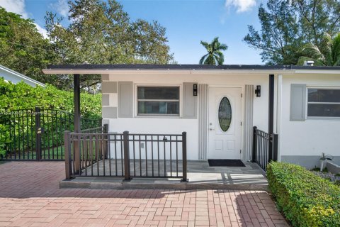 Villa ou maison à vendre à South Miami, Floride: 3 chambres, 118.36 m2 № 1974728 - photo 6