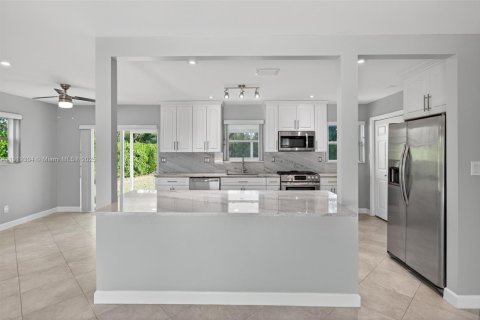 Villa ou maison à vendre à South Miami, Floride: 3 chambres, 118.36 m2 № 1974728 - photo 20