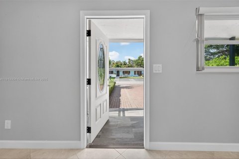 Villa ou maison à vendre à South Miami, Floride: 3 chambres, 118.36 m2 № 1974728 - photo 18