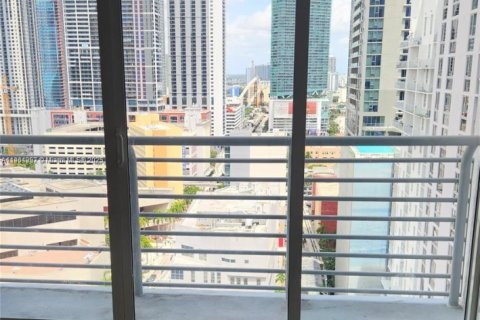 Copropriété à louer à Miami, Floride: 1 chambre, 60.48 m2 № 1956789 - photo 11