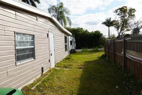 Villa ou maison à vendre à Punta Gorda, Floride: 3 chambres, 173.63 m2 № 2200874 - photo 3