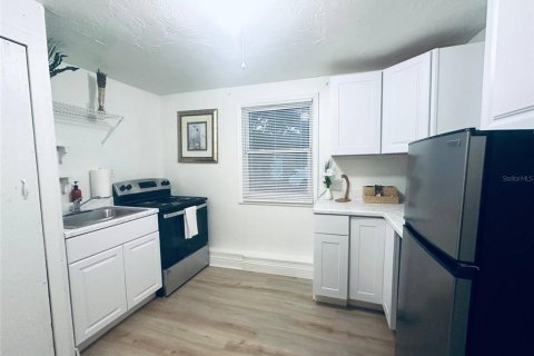 Apartamento en alquiler en Saint Petersburg, Florida, 1 dormitorio, 55.74 m2 № 1918773 - foto 5