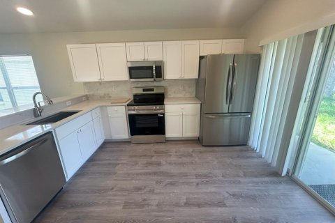 House in Ruskin, Florida 3 bedrooms, 126.35 sq.m. № 1795563 - photo 10