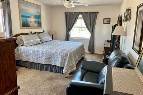 Condo in New Port Richey, Florida, 2 bedrooms  № 1870222 - photo 22