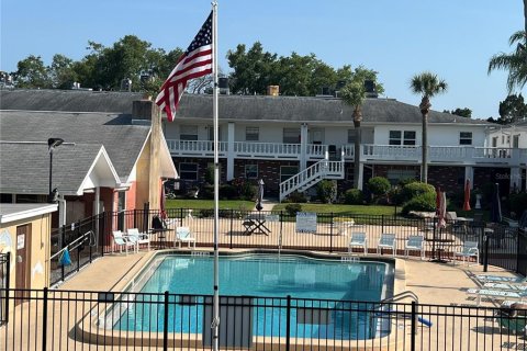 Condo in New Port Richey, Florida, 2 bedrooms  № 1870222 - photo 2