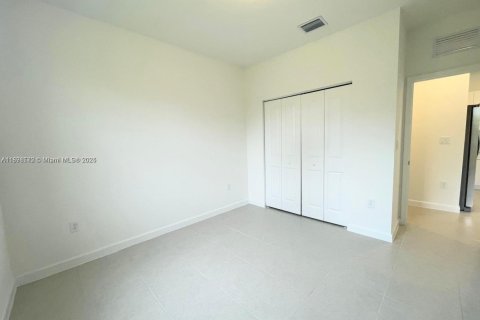 House in Homestead, Florida 4 bedrooms, 226.59 sq.m. № 1950987 - photo 12