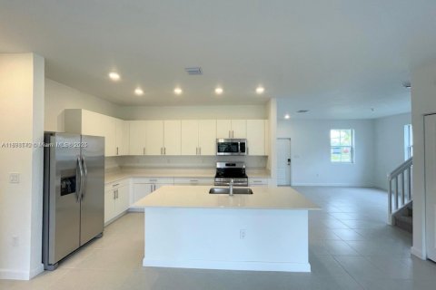House in Homestead, Florida 4 bedrooms, 226.59 sq.m. № 1950987 - photo 5