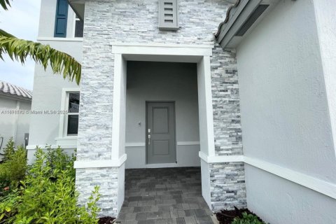 House in Homestead, Florida 4 bedrooms, 226.59 sq.m. № 1950987 - photo 2