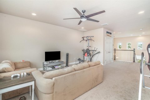 House in Apollo Beach, Florida 4 bedrooms, 299.24 sq.m. № 1906027 - photo 19