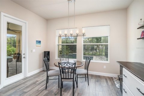 House in Apollo Beach, Florida 4 bedrooms, 299.24 sq.m. № 1906027 - photo 8