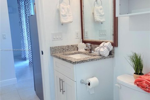 Commercial property in Port St. Lucie, Florida 1 bedroom, 277.78 sq.m. № 1897468 - photo 17