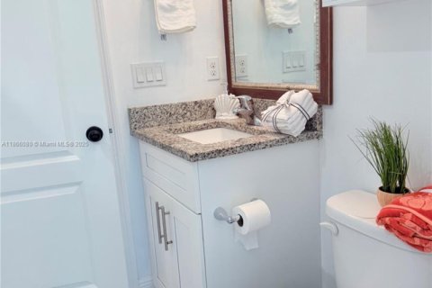 Commercial property in Port St. Lucie, Florida 1 bedroom, 277.78 sq.m. № 1897468 - photo 18