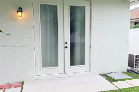 Commercial property in Port St. Lucie, Florida 1 bedroom, 277.78 sq.m. № 1897468 - photo 24