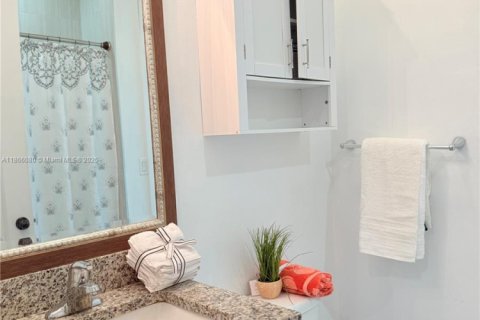 Commercial property in Port St. Lucie, Florida 1 bedroom, 277.78 sq.m. № 1897468 - photo 16