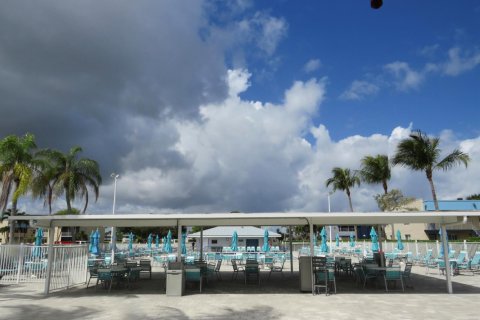 Condo in Delray Beach, Florida, 2 bedrooms  № 2088298 - photo 16
