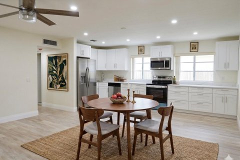 Condo in Delray Beach, Florida, 2 bedrooms  № 2088298 - photo 4