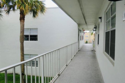 Condo in Delray Beach, Florida, 2 bedrooms  № 2088298 - photo 21