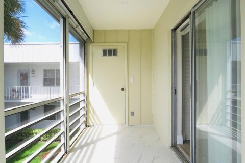 Condo in Delray Beach, Florida, 2 bedrooms  № 2088298 - photo 7