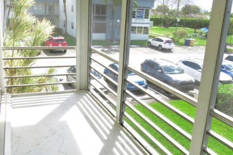 Condo in Delray Beach, Florida, 2 bedrooms  № 2088298 - photo 8