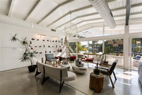 Villa ou maison à louer à Key Biscayne, Floride: 5 chambres, 340.12 m2 № 1959738 - photo 7