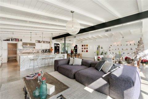 Villa ou maison à louer à Key Biscayne, Floride: 5 chambres, 340.12 m2 № 1959738 - photo 3