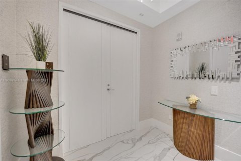 Condo in Sunny Isles Beach, Florida, 3 bedrooms  № 1954834 - photo 11