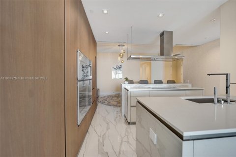 Condo in Sunny Isles Beach, Florida, 3 bedrooms  № 1954834 - photo 19